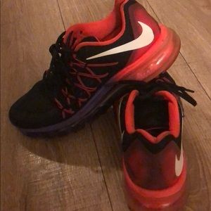 Nike air maxes size 7 women’s